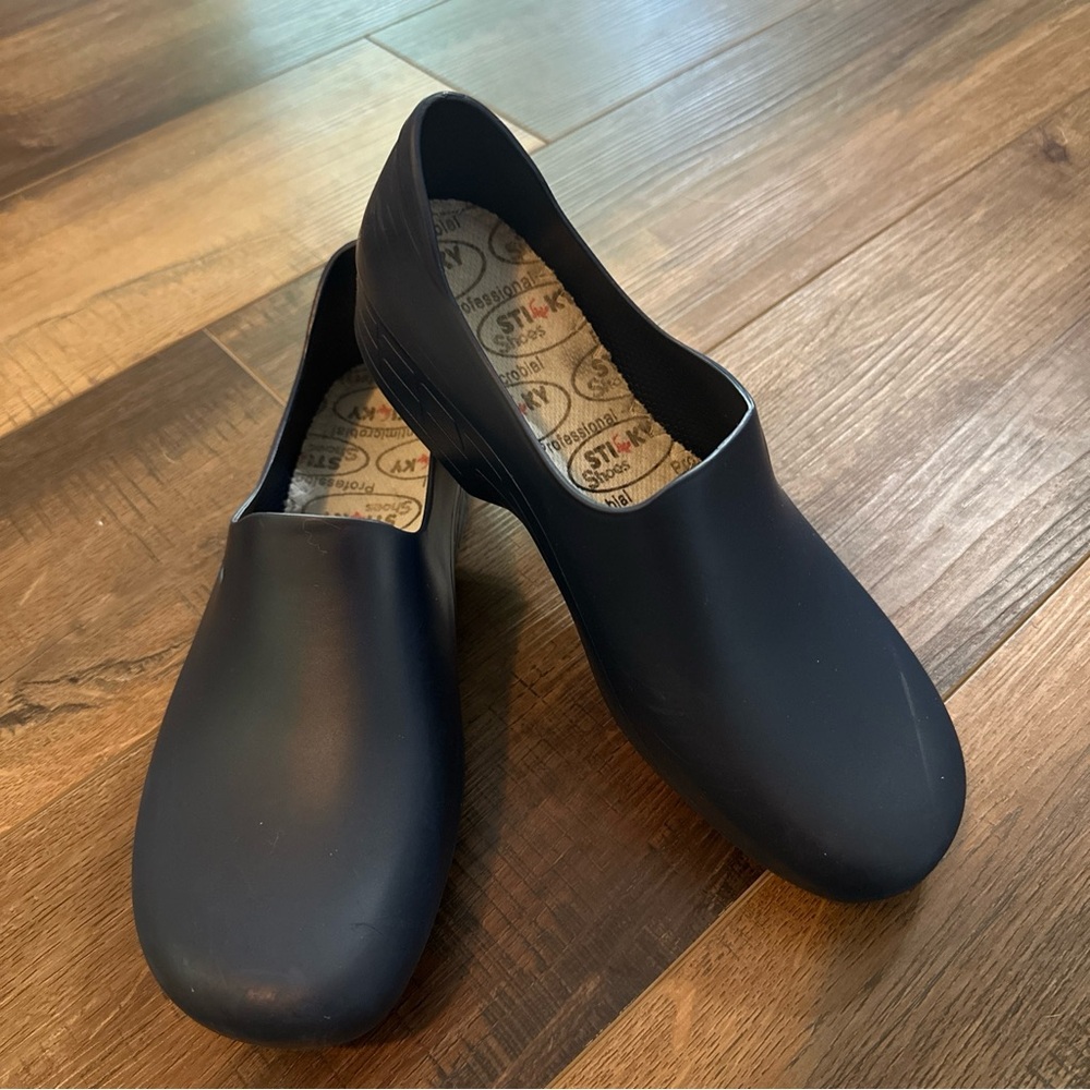 Sticky Shoes Women's Navy Clogs for Work Waterproof Sz‎ 10.5 (42)